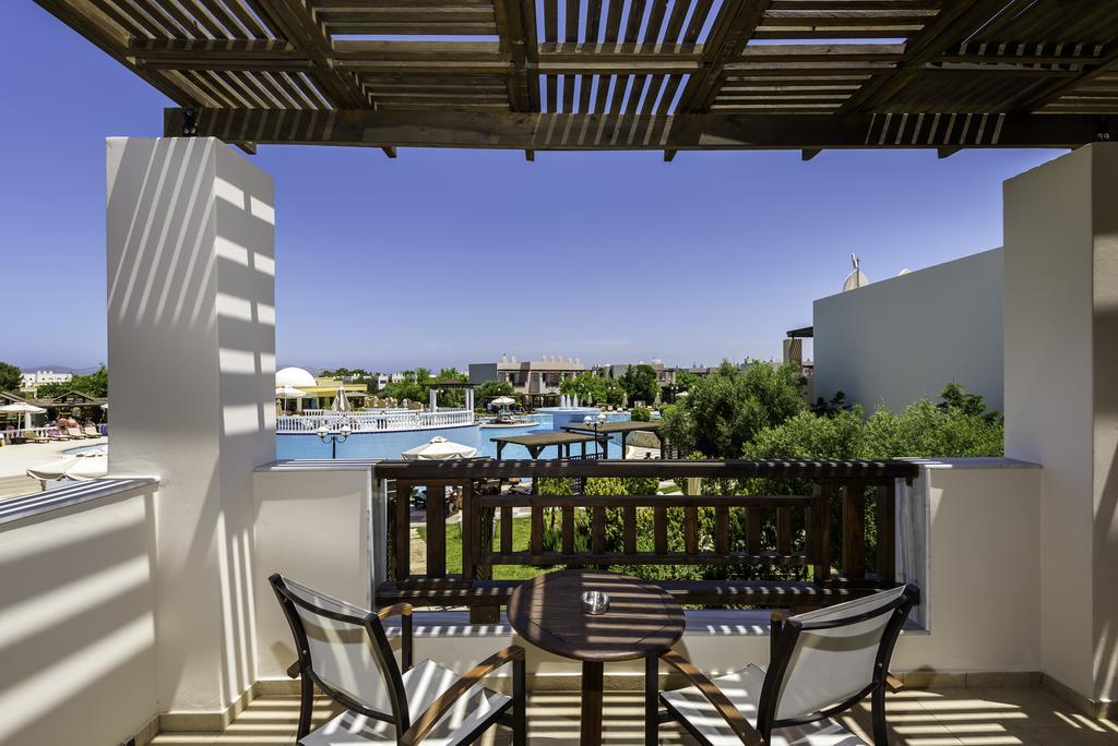 Gaia Palace Marmari  Exteriér fotografie