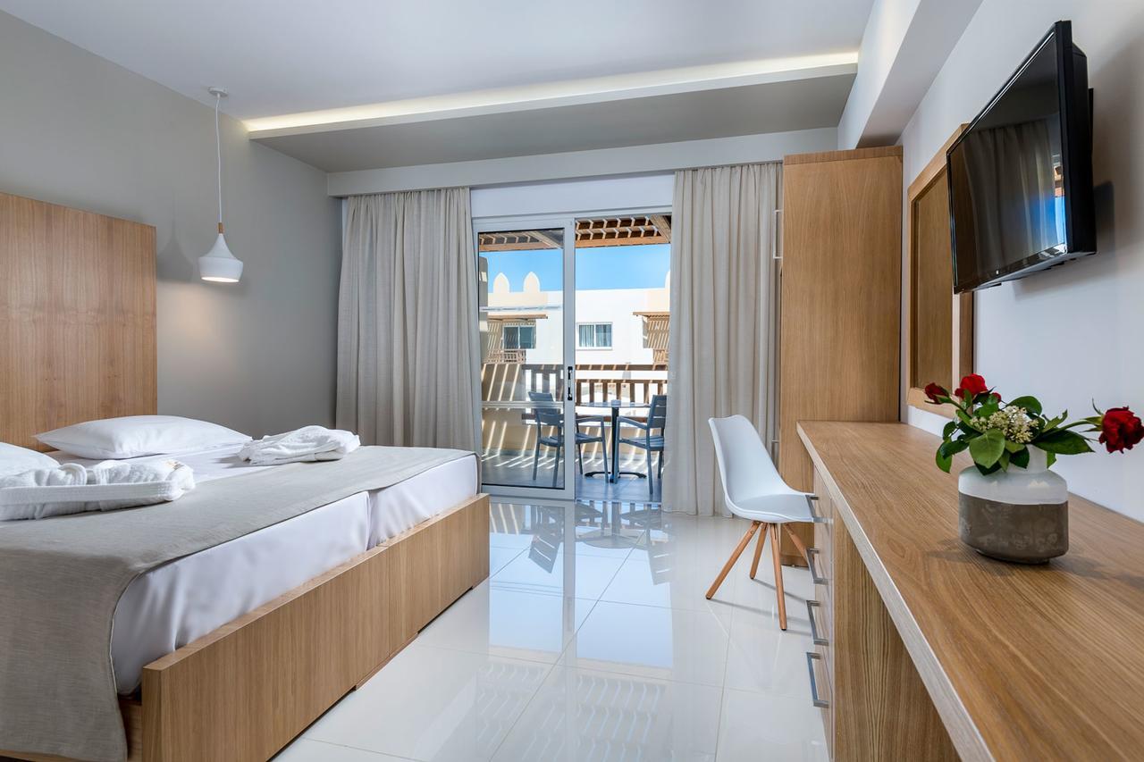 Gaia Palace Marmari  Exteriér fotografie