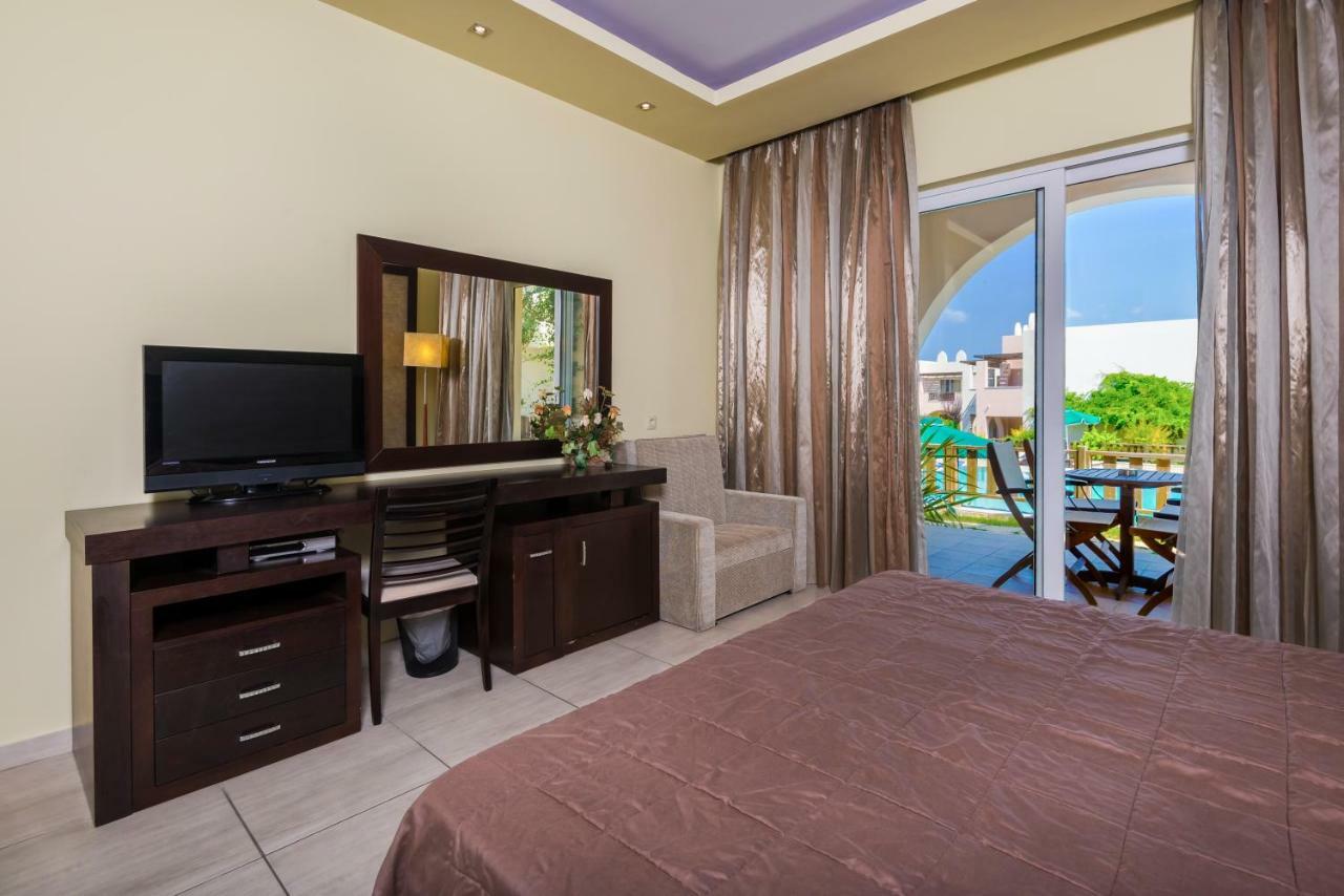 Gaia Palace Marmari  Exteriér fotografie